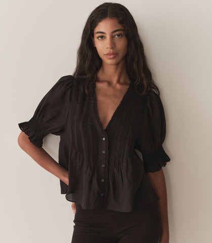 KARLIE TOP -- BLACK